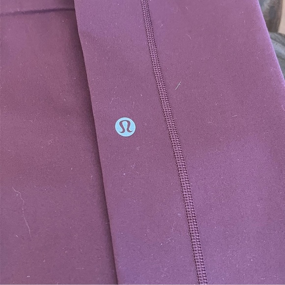 Lululemon Groove Super-High-Rise Flared Pant size 6 - Picture 5 of 6